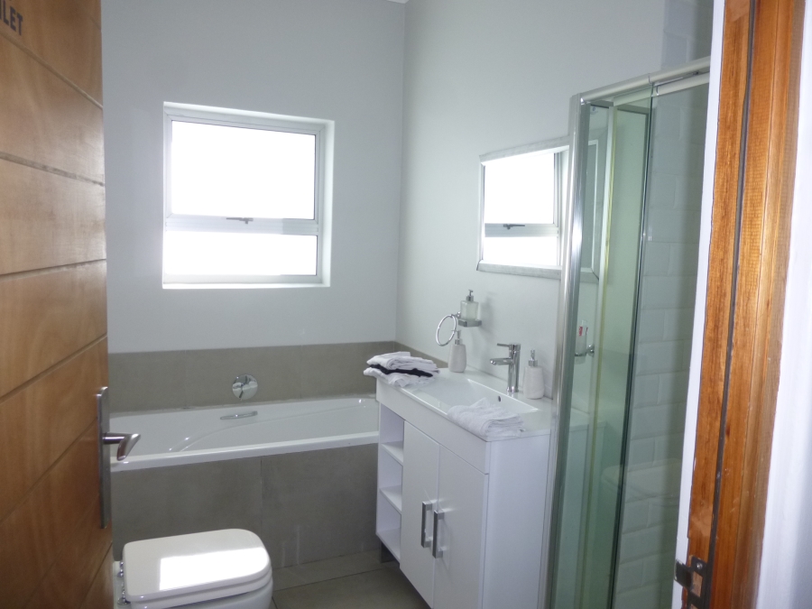 To Let 4 Bedroom Property for Rent in Parklands North Western Cape